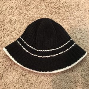 3 Women’s Bucket Hats